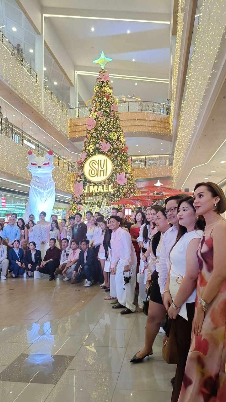 SM J Mall unveils Kitsune’s Christmas Grove photo