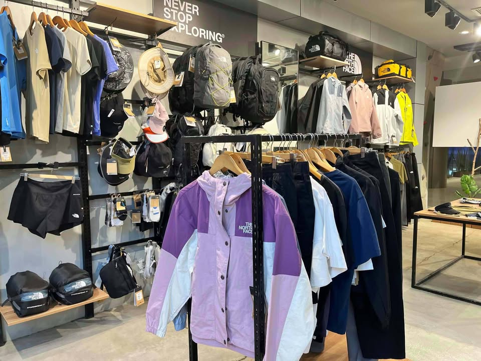 The North Face is back at R.O.X. Ayala Center Cebu & The Mall - NUSTAR photo
