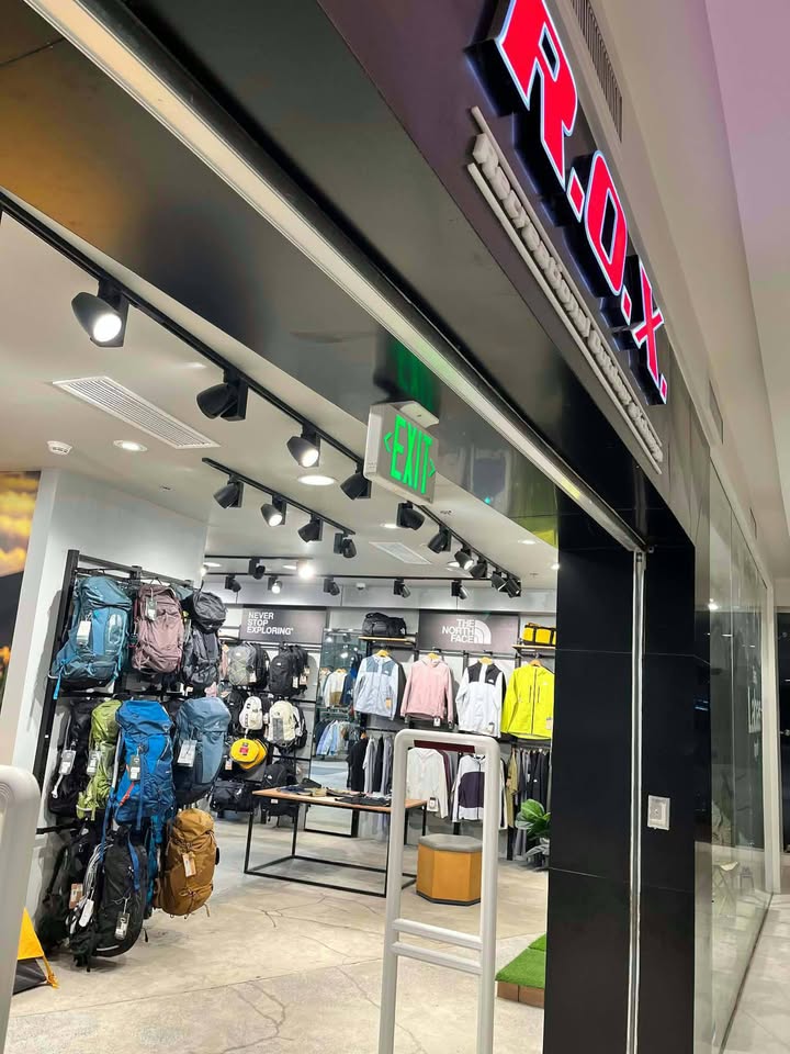 The North Face is back at R.O.X. Ayala Center Cebu & The Mall - NUSTAR photo